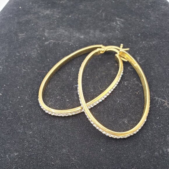 NWOT GOLD TONE RHINESTONE OVAL HOOP EARRINGS - Picture 3 of 4